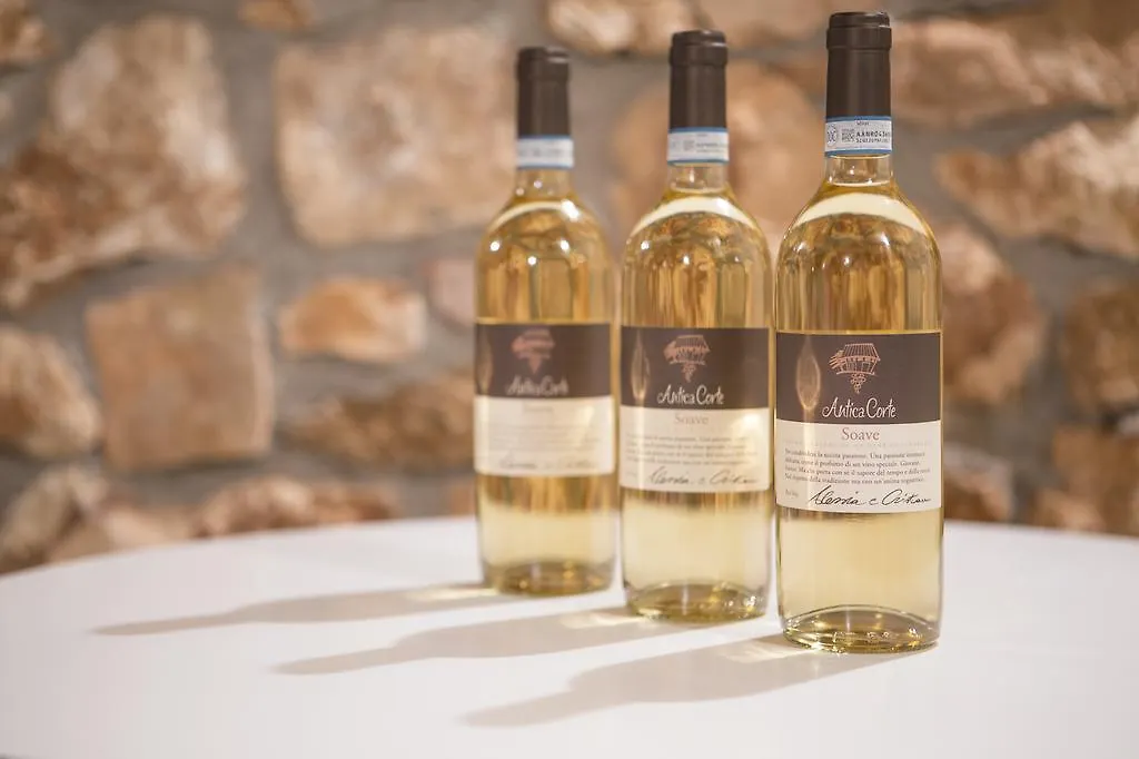 Antica Corte Soave  0*, Soave (Verona) Itálie
